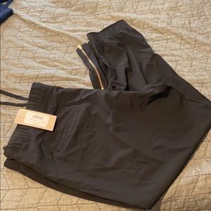 Albion Fit black Jetsetters